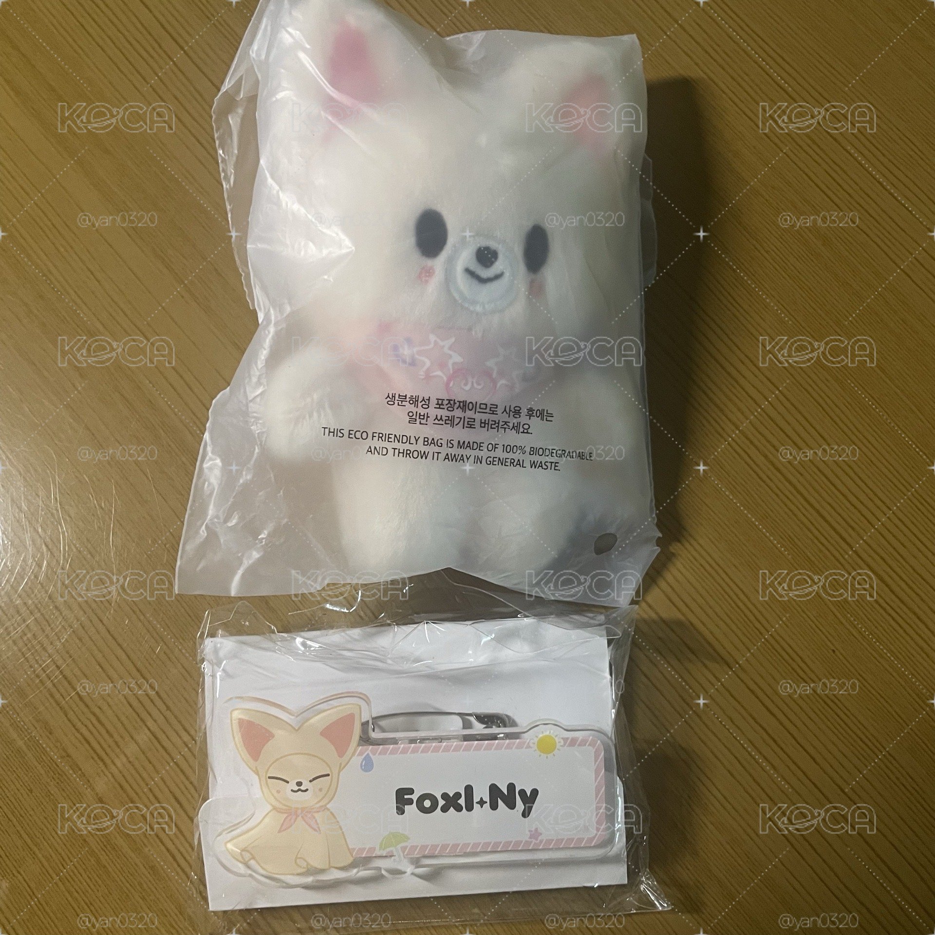 IN口水巾娃+名牌