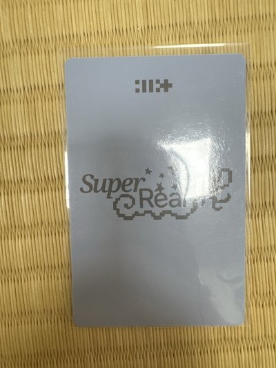 搓臉（有一道小刮痕需細看第三張圖