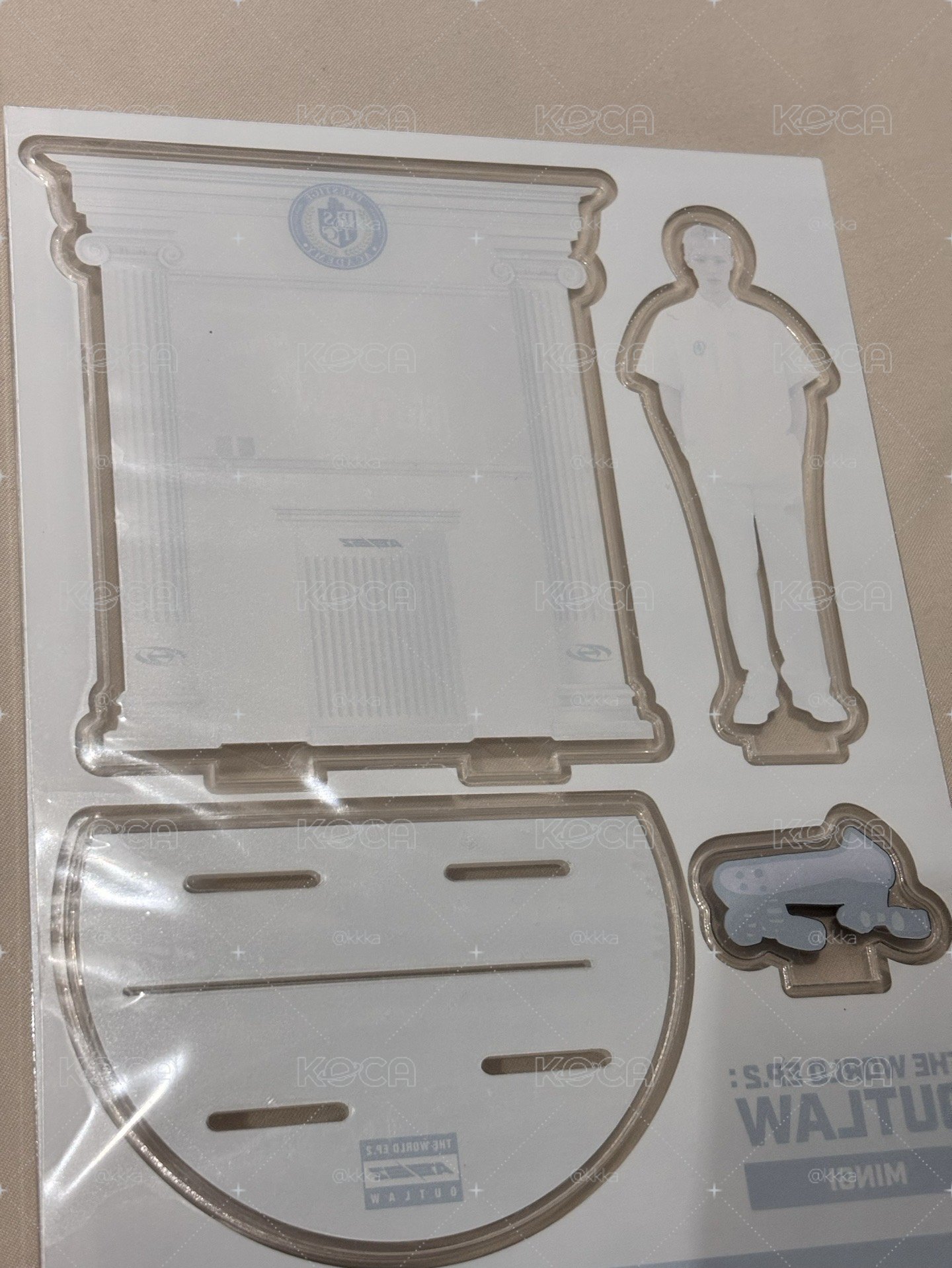 outlaw旼琦立牌
