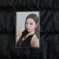 上排左 比耶
