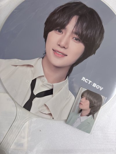 （現貨全新未拆 紙箱寄出 一日內寄出）txt 崔杋圭 大扇 代言小卡