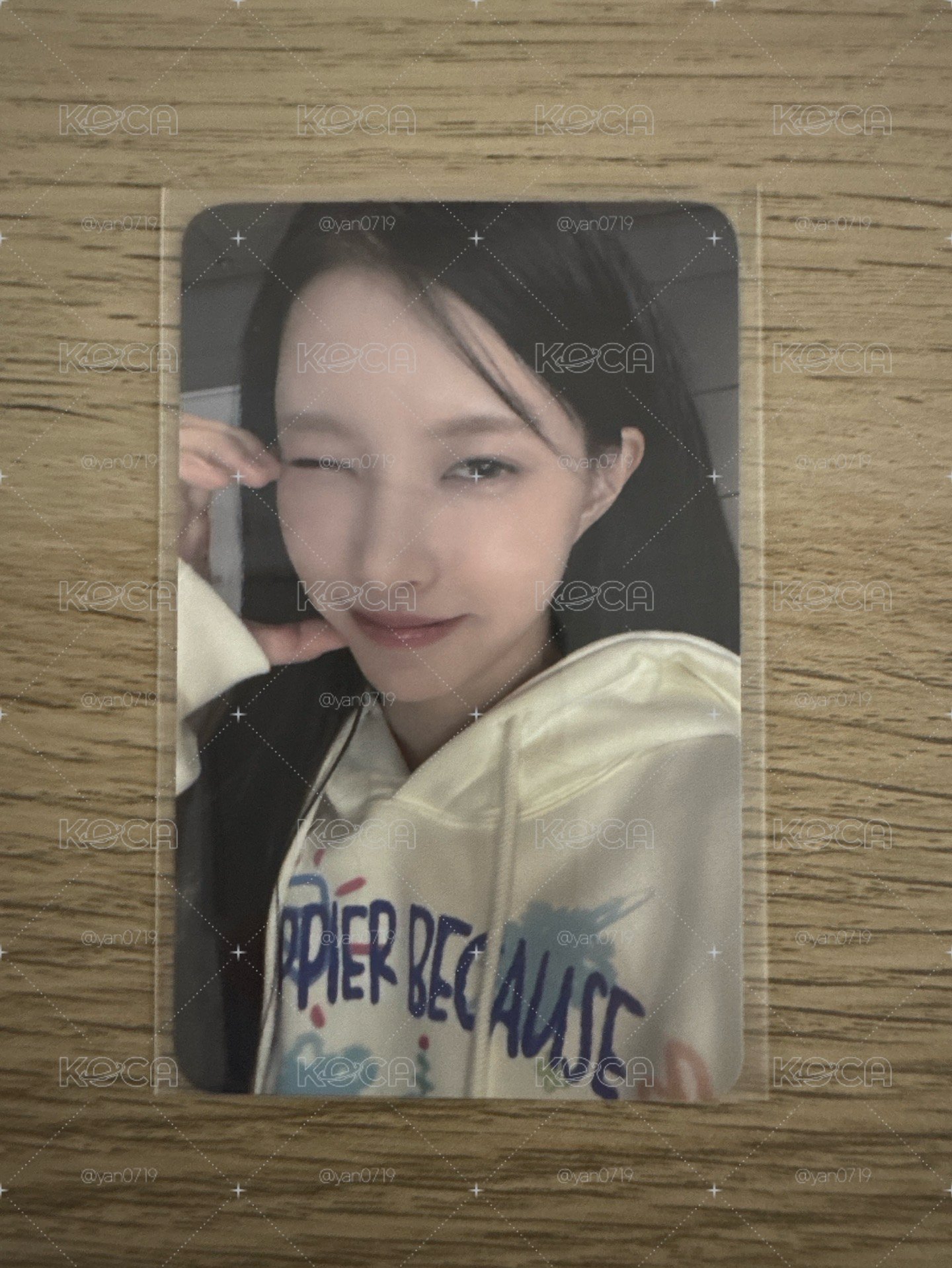 SUPER REAL ME itta 幸運卡 Yunah