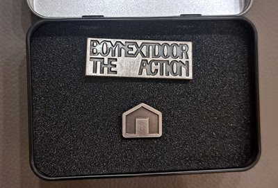 The Action SC徽章