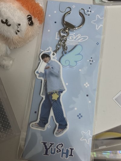 login 日巡翅膀吊飾 yushi 全新未拆