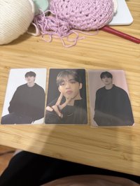 Follow Again 卡包卡 1.5.69共3張（含自拍卡）