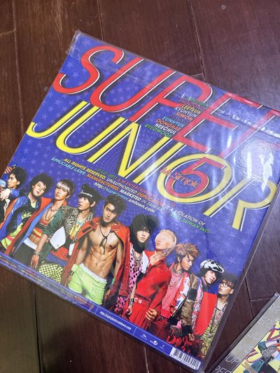 第五張正規專輯 《Mr.Simple》+圭賢小卡