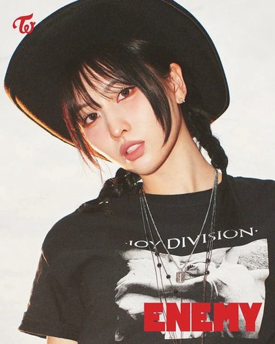 Momo Enemy親簽拍立得