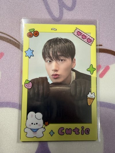 傘尼寶寶 探頭😽😽😽😽