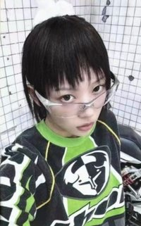 NOT CUTE ANYMORE yzy 線上2.0 簽售卡 