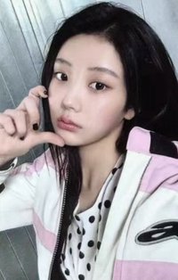 NOT CUTE ANYMORE yzy 線上2.0 簽售卡 