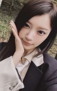 NOT CUTE ANYMORE yzy 線上3.0 簽售卡 