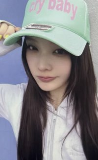 NOT CUTE ANYMORE yzy 線上4.0 簽售卡 