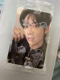 Ricky（需上帶下）