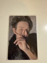 隱眼嗎 我不知道欸