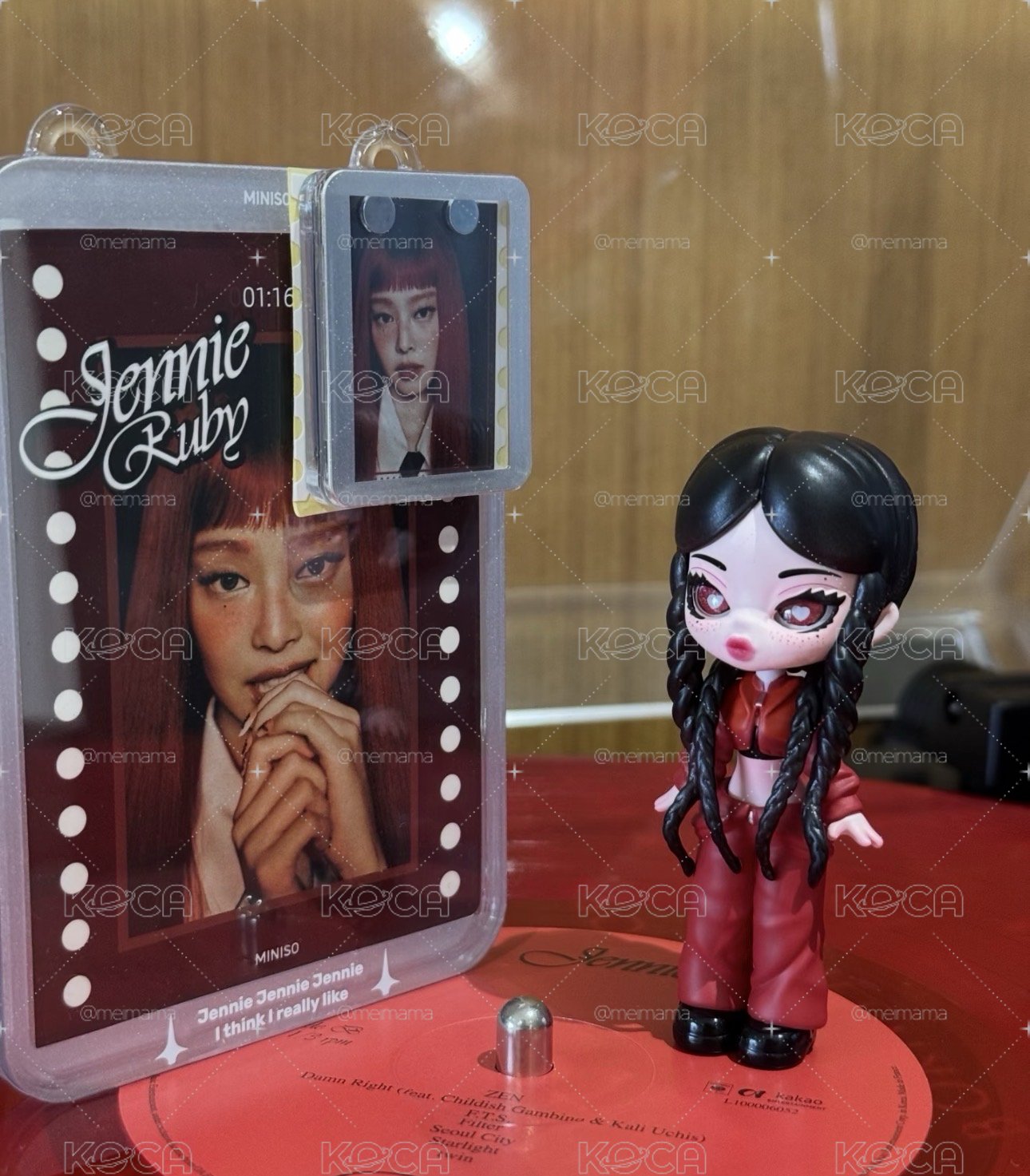 MINISO Jennie 金珍妮 立體吊卡