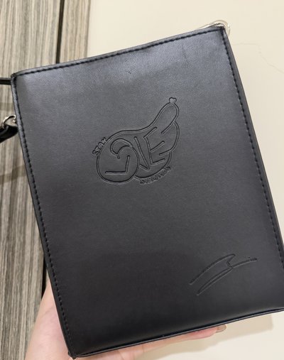 韓知城設計包包