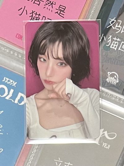 ITZY GWBG 三星志 中背