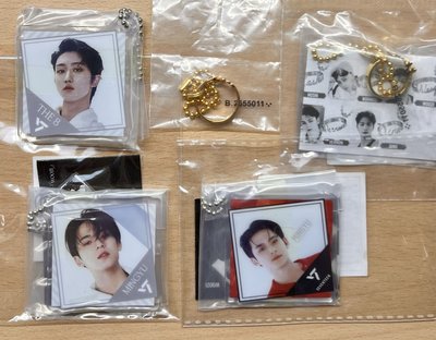 八 奎 萬代扭蛋 戒指