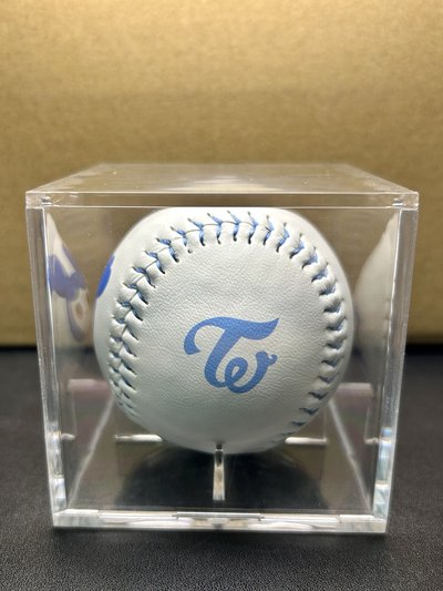 子瑜 九週年棒球（綁組不拆）