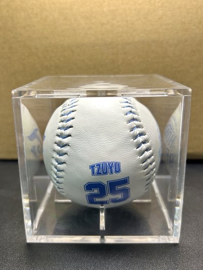 子瑜 九週年棒球（綁組不拆）