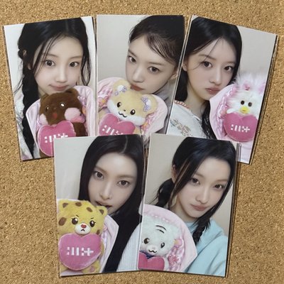 ILLIT 兩週年紀念卡一套五張