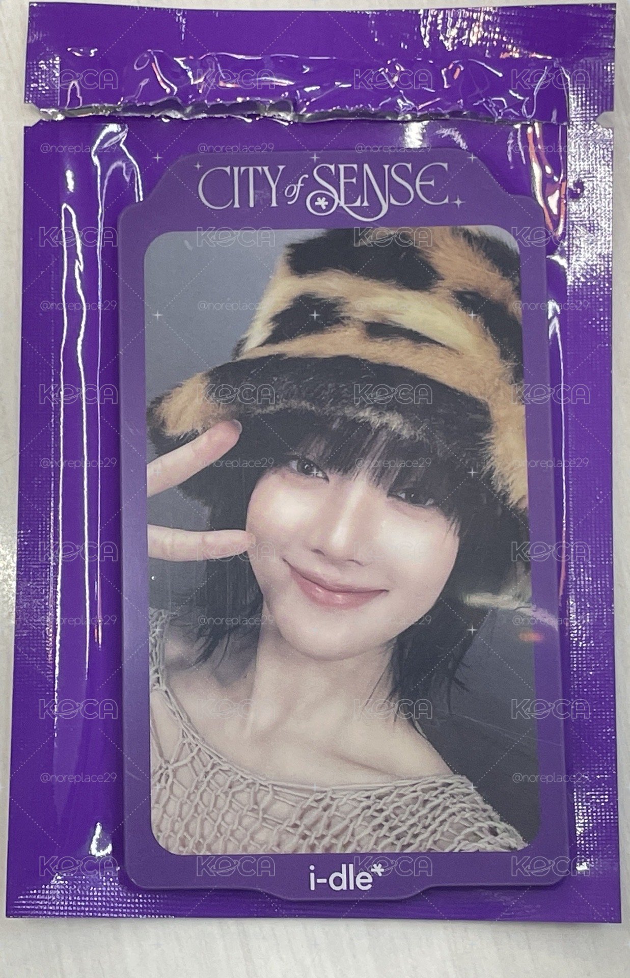 i-dle 米妮 展覽磁鐵全新未拆膜+小卡3張