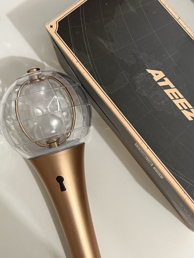 ATEEZ 手燈