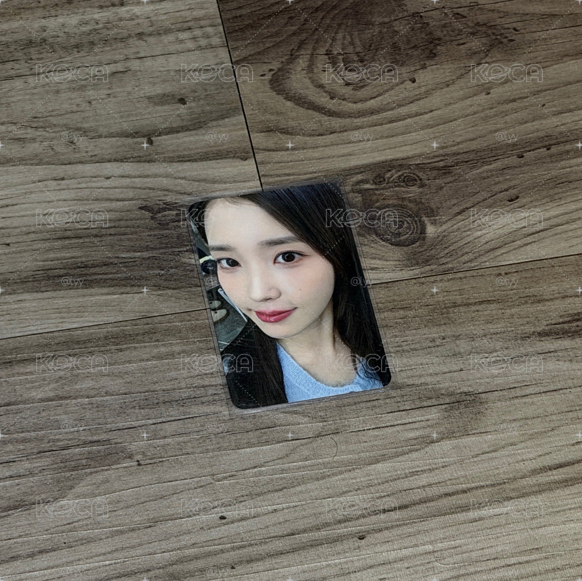 IU 演唱會電影小卡