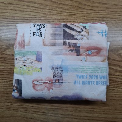 THIS IS FOR 北美場 場周 大學T（M）