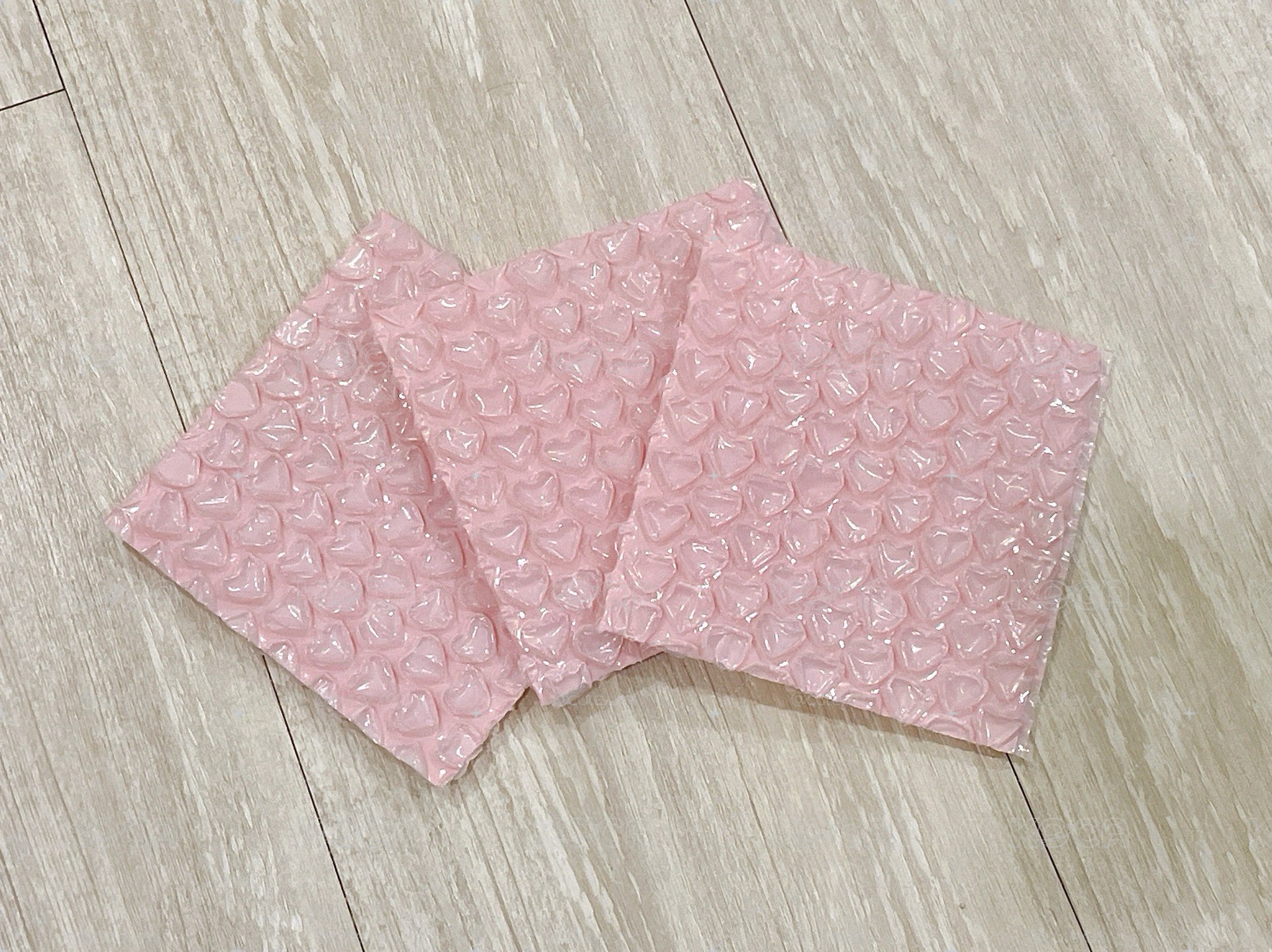 粉色愛心氣泡袋