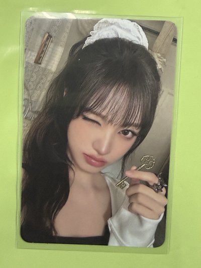 IVE栗小卡