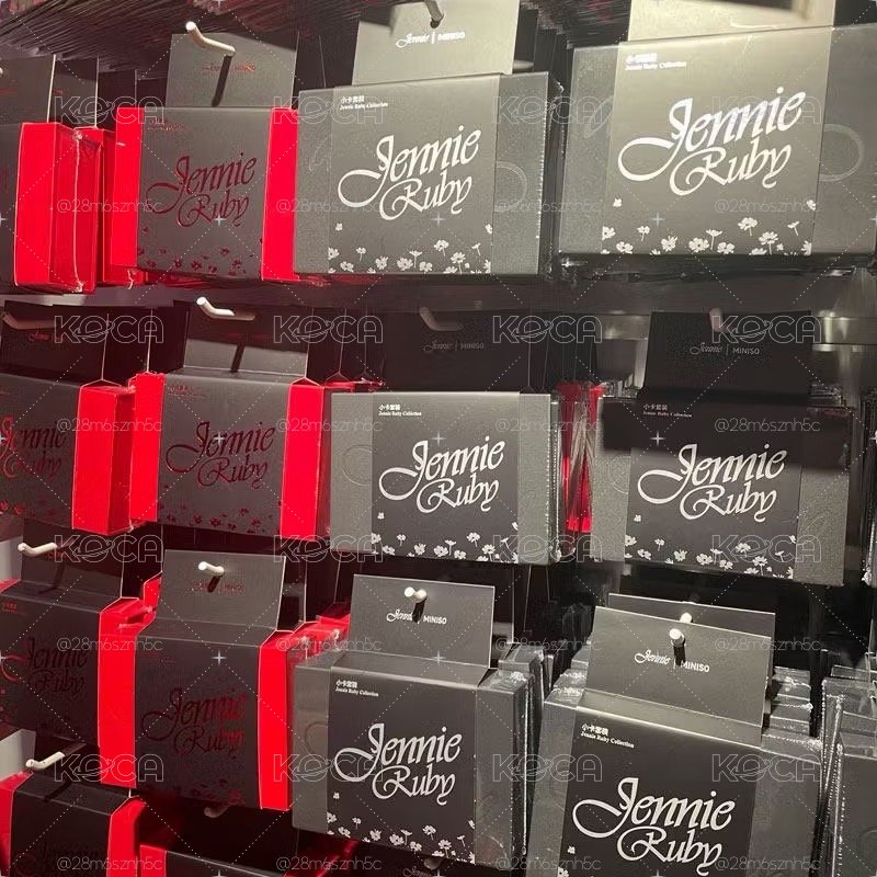 《現貨》 JENNIE聯名MINISO Ruby系列小卡 紅黑各一組