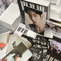 DAY BY DAY 23年曆(外盒+大卡組+明信片+PB+行程本+大年曆+桌曆+FILM PHOTO SET)