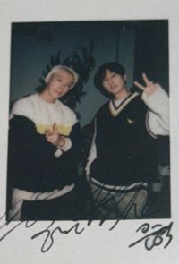 正規一輯 yzy 簽售卡 