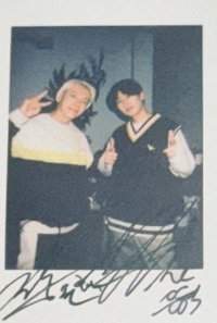 正規一輯 yzy 簽售卡 