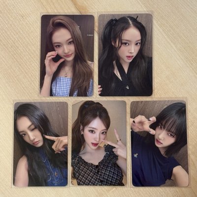 Meovv 泡泡摩奇 上海 中背 簽售卡 一套