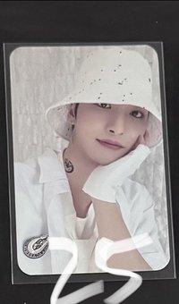 包洗白漁夫帽托腮星