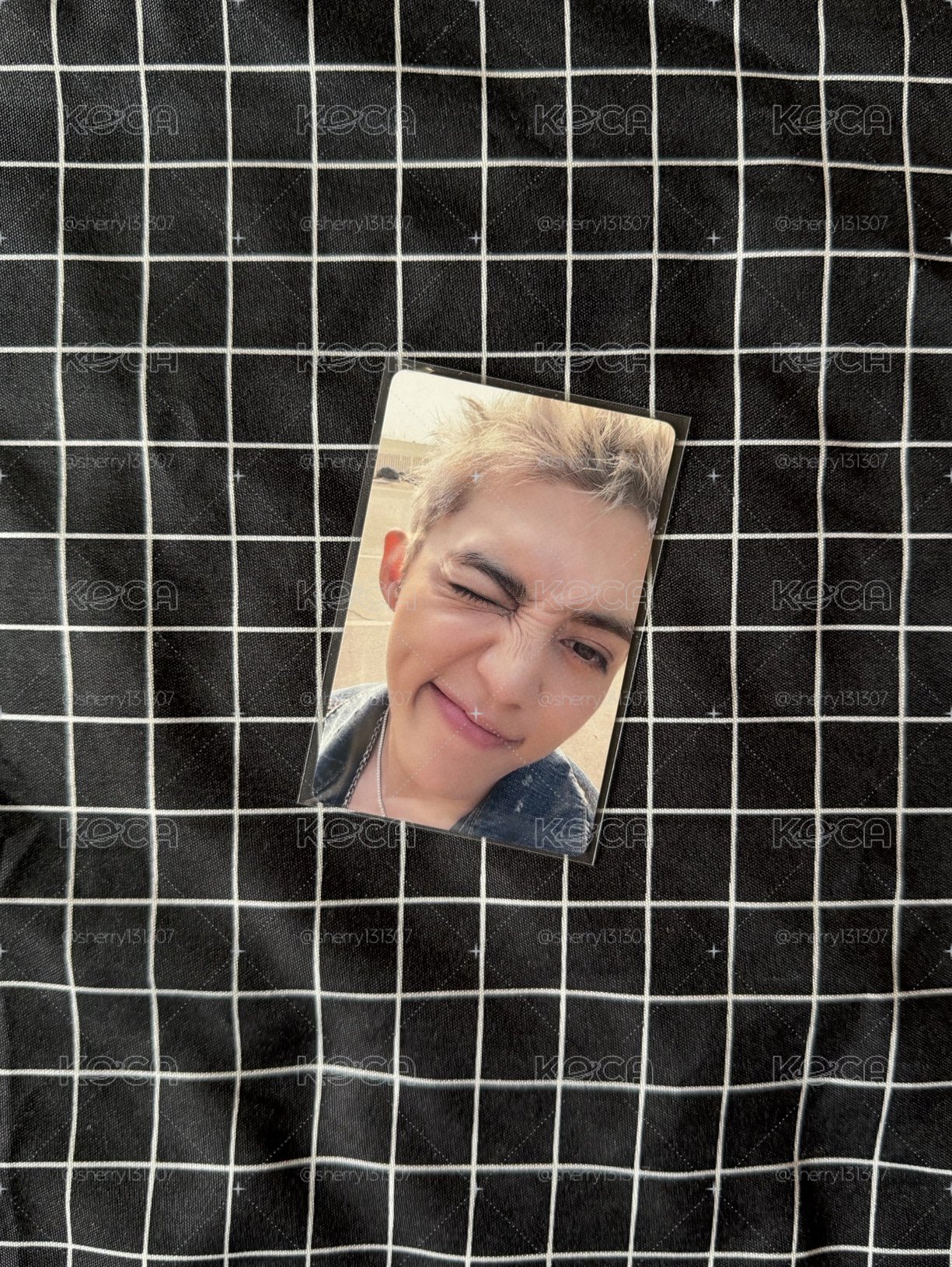 濃眉眨眼😉