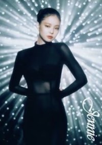 Jennie名創聯名 海報 