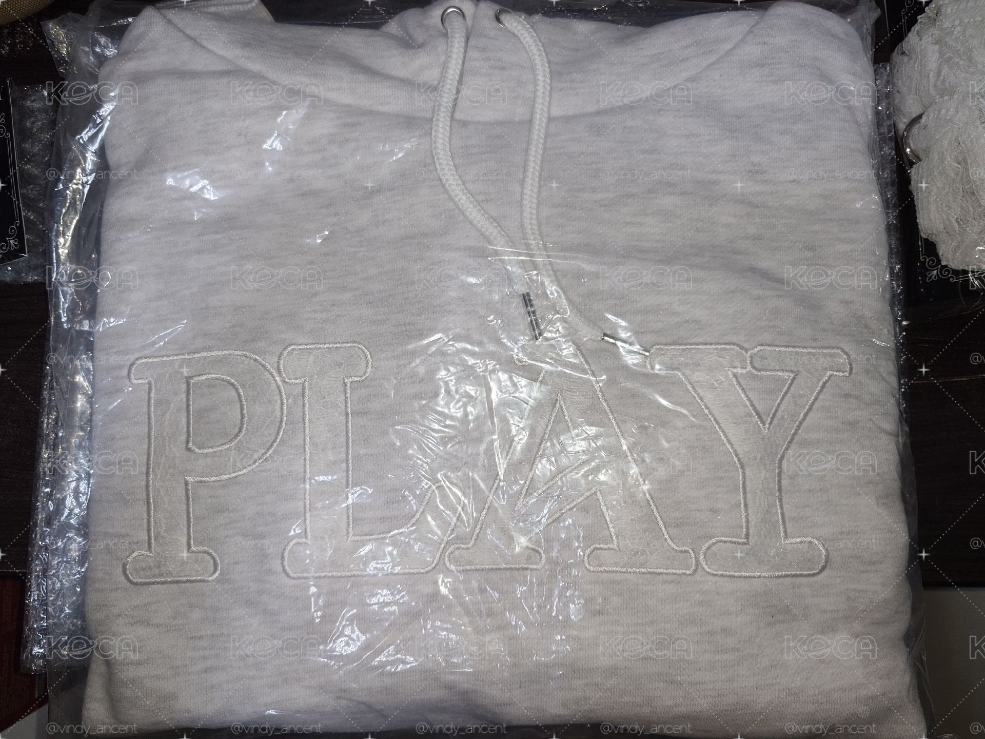 PLAY帽T