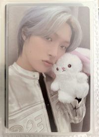 稀有藍髮🐥🐰