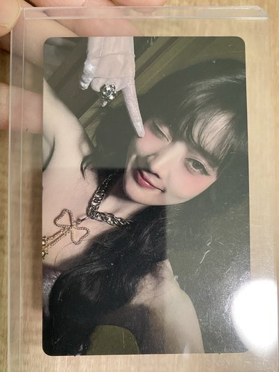 Minnie HER 黑膠專卡 紫衣