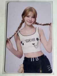 NiziUniverse 滿額卡 