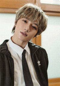 20 FANLIVE 隨機卡 