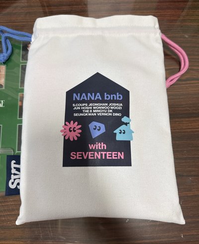 nana bnb整組（少貼紙跟外殼）+特典卡、明信片（也是無貼紙）