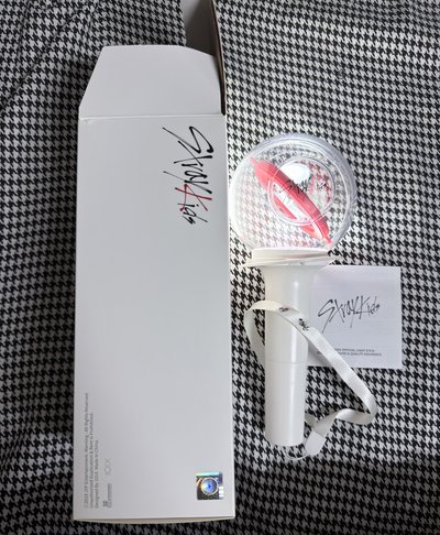 （現貨 紙箱寄出 可當日寄出）straykids 一代手燈