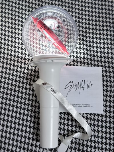 （現貨 紙箱寄出 可當日寄出）straykids 一代手燈