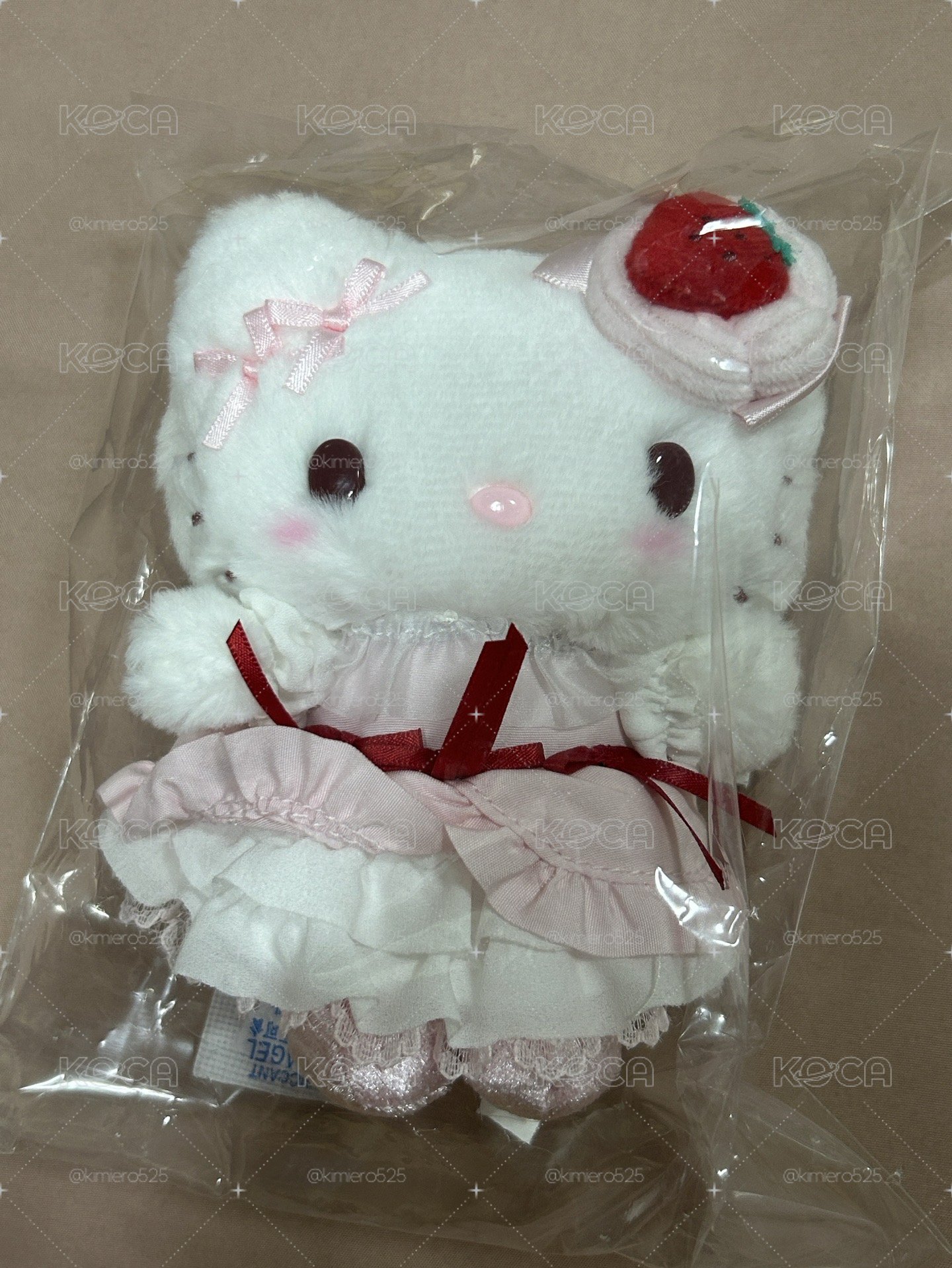 全新現貨 草莓蛋糕二代Kitty 吊飾娃