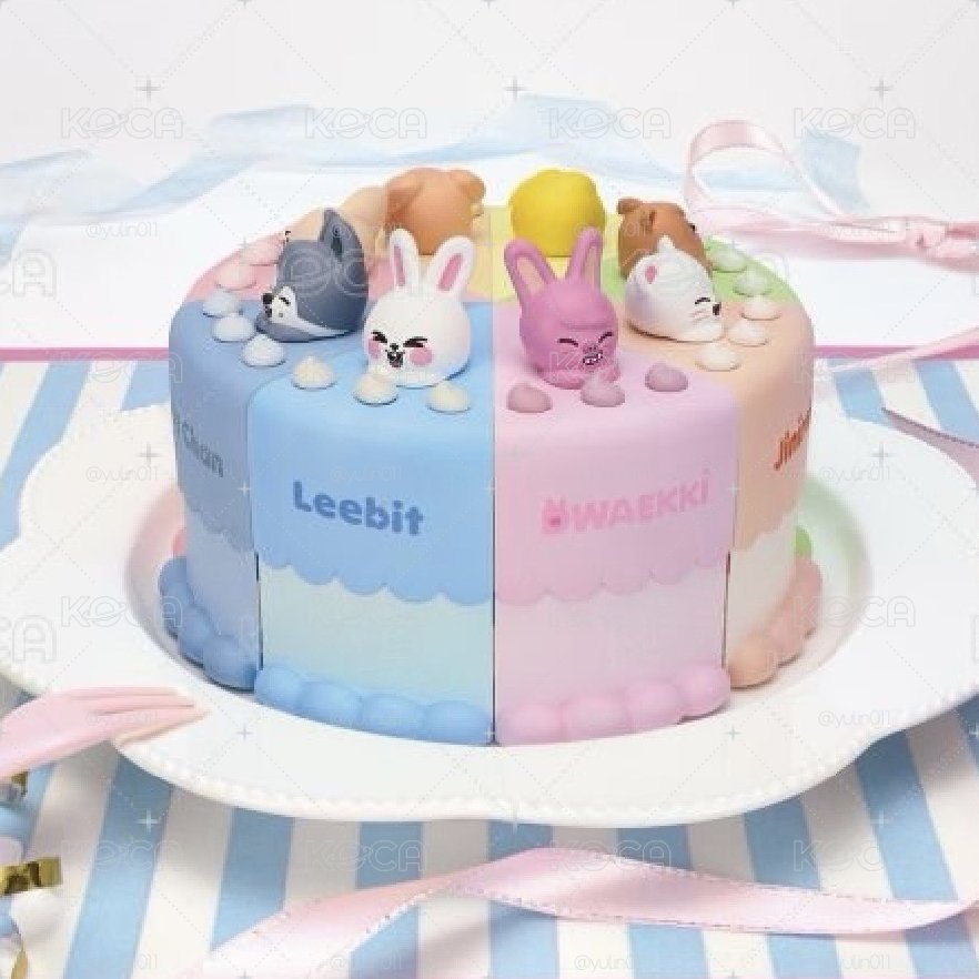 Skzoo生日蛋糕
