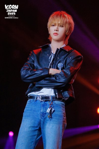 BOYNEXTDOOR 泰山 親簽拍立得